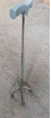BASTON DE ALUMINIO (SUP) / ACERO (INF.), LINEAL 4 PATAS ALTAS  EMPUÑADURA CELESTE