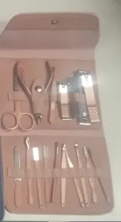 [0020059] SET DE MANICURE/PEDICURE ESTANDAR DE ACERO 18 PIEZAS C/MELON